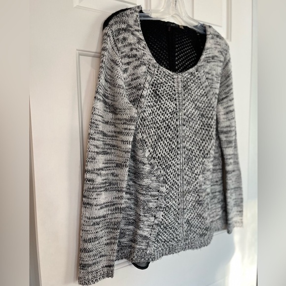 DEX Scoop Neck Open Knit Contrast Chiffon Back Sweater Large Gray / Black - Picture 5 of 16